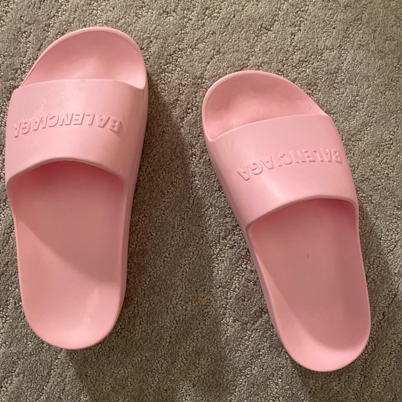 [Sold] - Picture 3 of 5